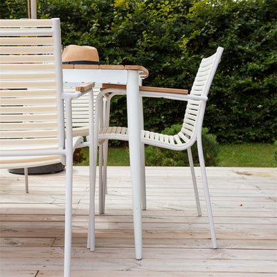 Table Rio 180 x 90 cm rectangulaire en aluminium blanc thermolaqué avec plateau en teck