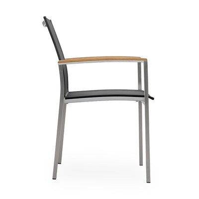 Chaise empilable Alzette Eco en acier inoxydable avec Batyline et accoudoirs en teck