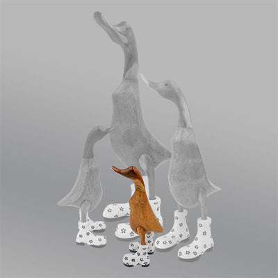 Canard »Ina« - petit canard dressé brun avec des chaussures blanches fleuries