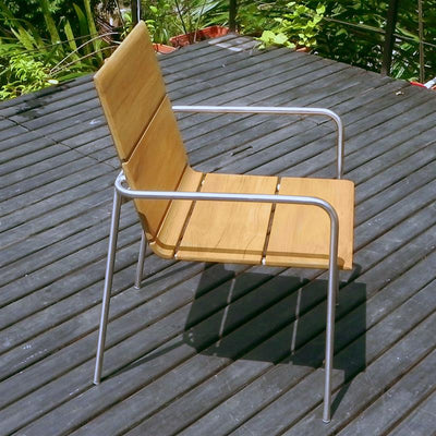 Ensemble de chaises empilables Fides 200 en teck de qualité A avec structure en acier inoxydable composé d'une table à manger Fides 200 x 100 et de chaises empilables Fides en teck de qualité A avec structure en acier inoxydable