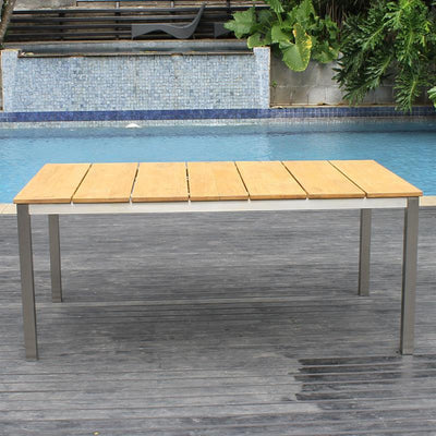 Ensemble de chaises empilables Fides 250 composé d'une table extensible Fides 250/175 x 100 et de chaises empilables Fides en acier inoxydable avec Batyline Bes