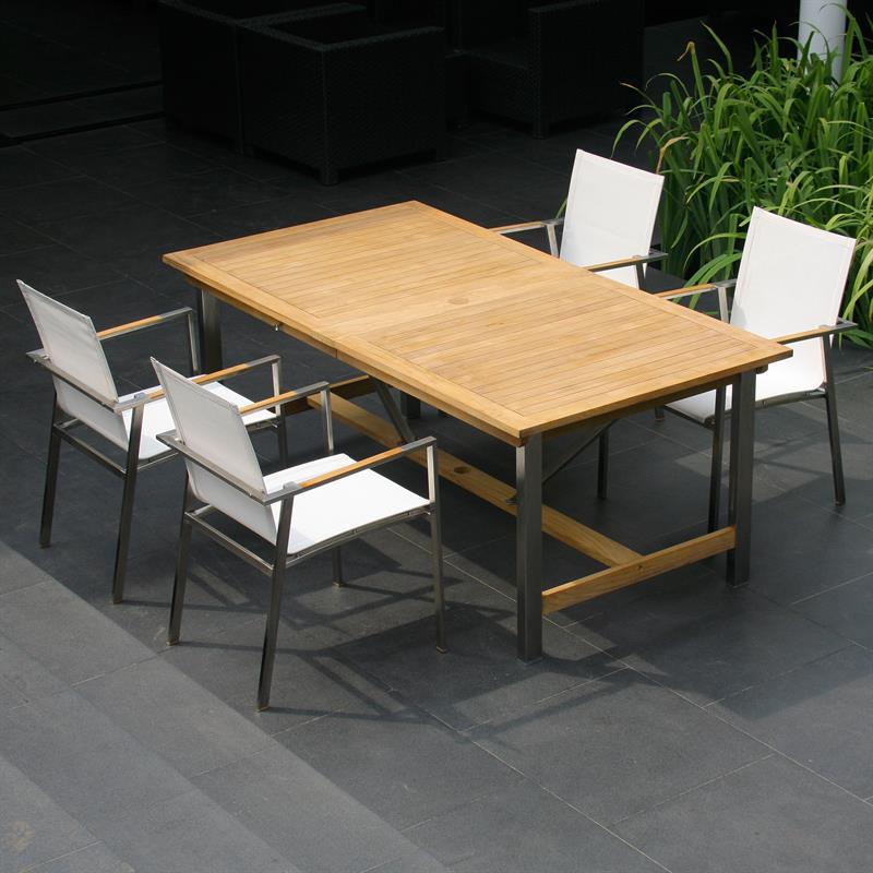 Ensemble de table extensible Alzette 220 composé d'une table extensible Moselle 220/160 x 100 en teck avec structure en acier inoxydable et de chaises empilables Alzette en teck avec revêtement Batyline