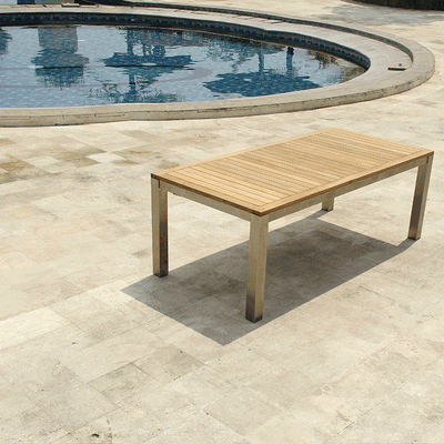 Ensemble de table à rallonge frontale Alzette 310 composé d'une table à rallonge frontale Florence 310/210 x 100 en teck avec structure en acier inoxydable et de chaises empilables Alzette en acier inoxydable avec revêtement Batyline